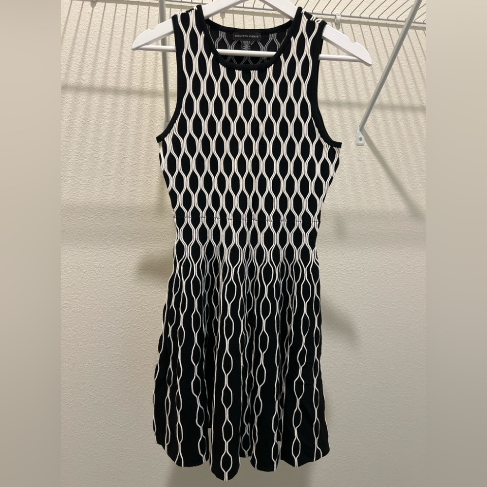 Saks Fifth Avenue Midi Fitted Waist Flare Bicolor Dress Black/White, Size: XS